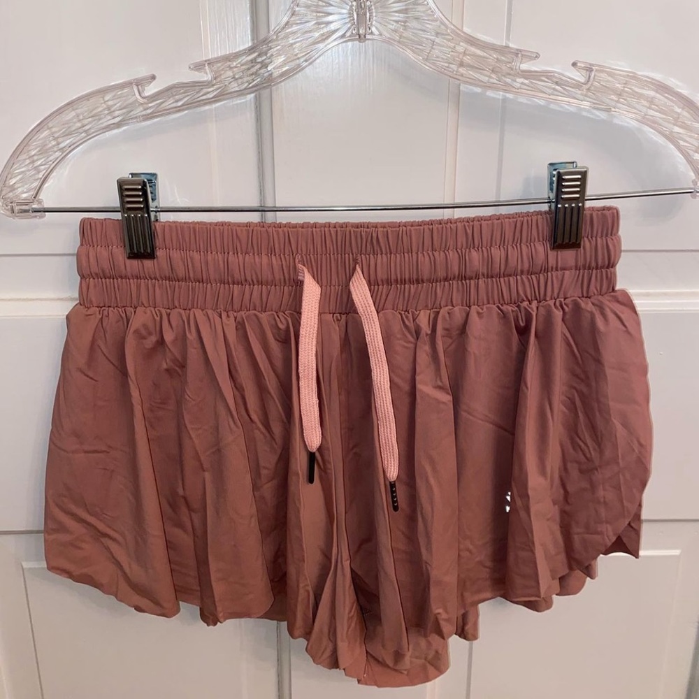 KEIKI Kona shorts size small.